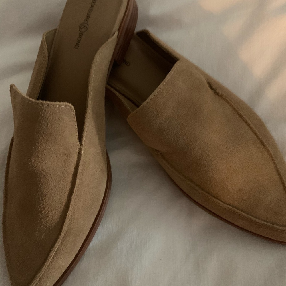 Treasure & Bond beige mules, like new, worn once!